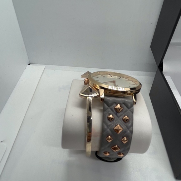 INC. New with Bracelet Rose Gold with beige Belt - Picture 5 of 8